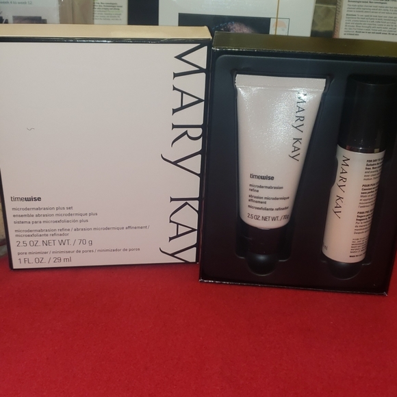 Microdermabrasion PlusSmaller looking pores for - Picture 3 of 4